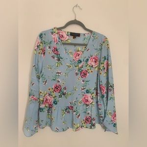 Laundry by Shelli Segal pullover floral top.